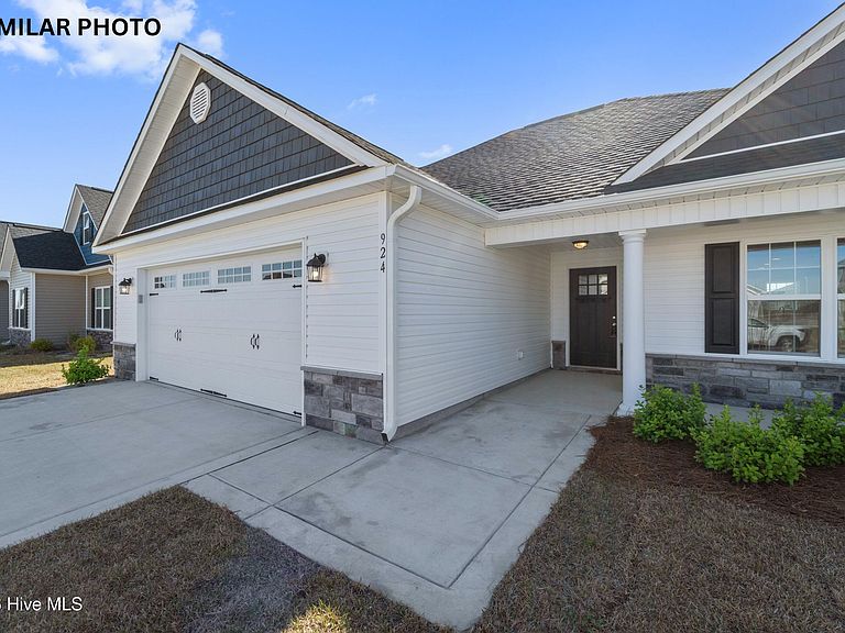 Listing photo 3