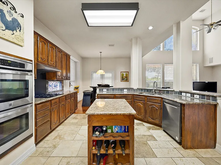 1108 Big Canyon Dr — Photo 9