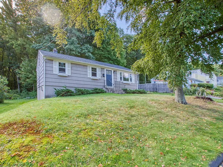 171 Newell Ave — Photo 5