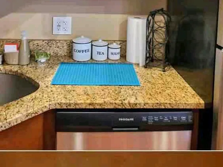 821 N Franklin St #3 — Photo 13