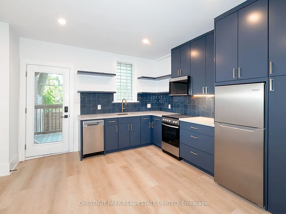 1105 Queen St E #MAIN