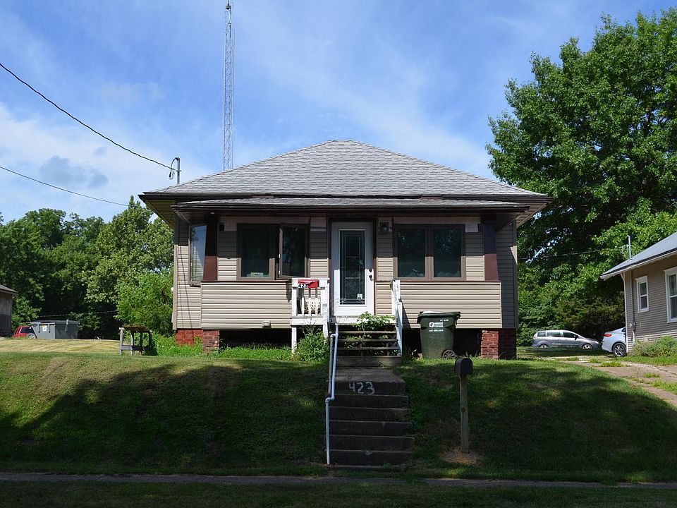 1st image of 423 N 4th St