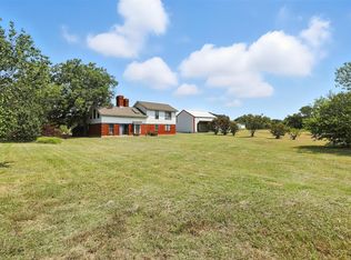 1820 Houston Rd, Burleson, TX 76028