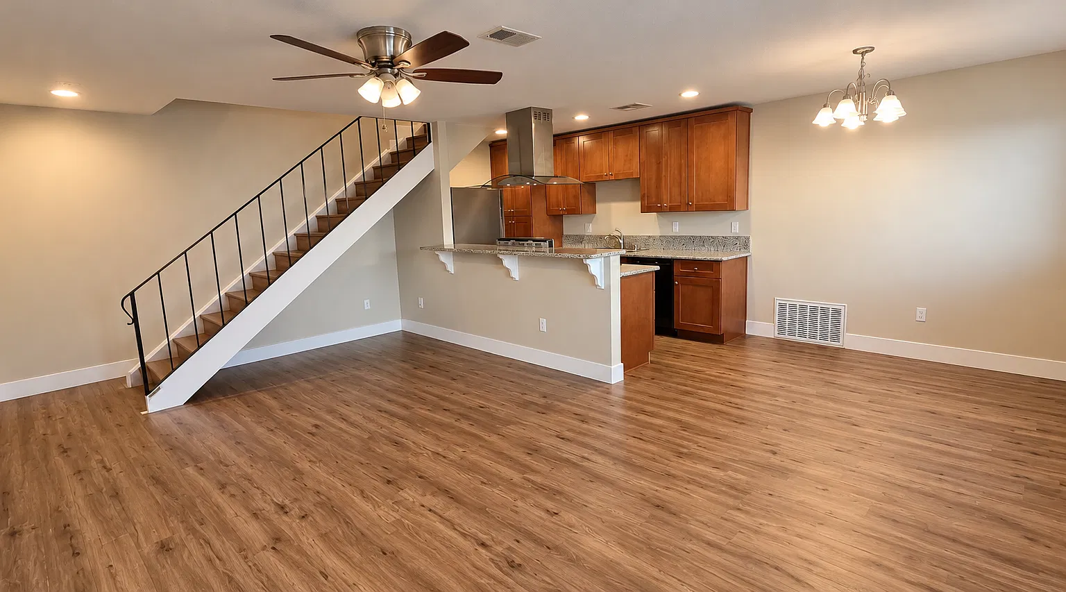 1 bed, 860 sqft, $1,600 — Photo 2
