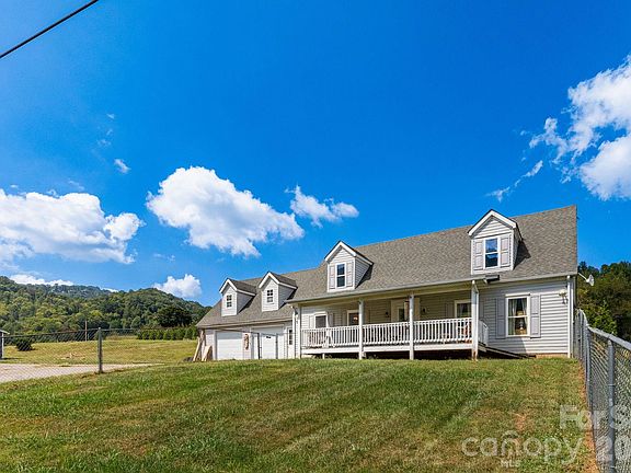 3rd image of 378 Yates Cove Rd