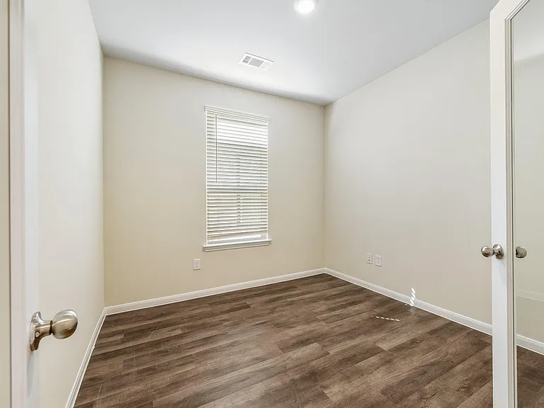 11751 Armadale Dr — Photo 6
