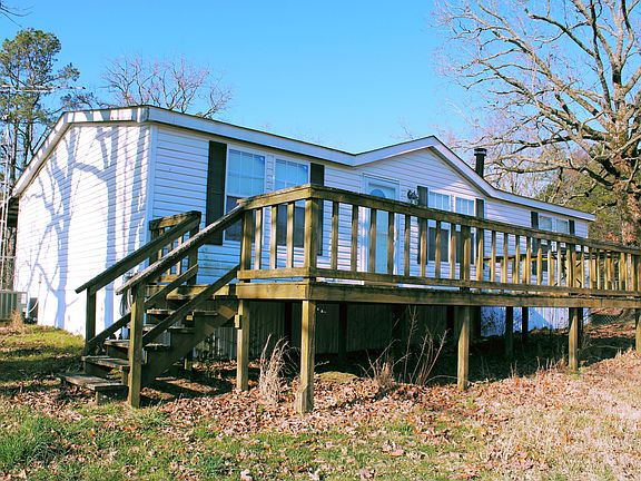 2nd image of 225 Pit Rd