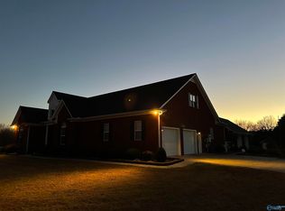 179 Executive Dr, Arab, AL 35016