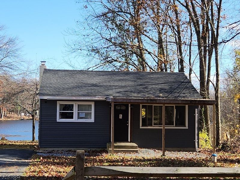 1st image of 949 Plymouth Lake Dr
