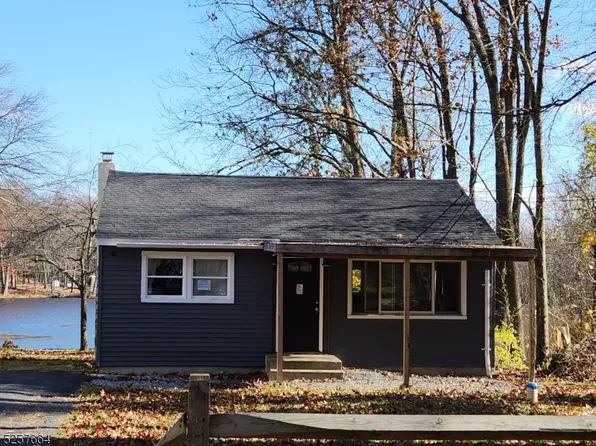 949 Plymouth Lake Dr, Stillwater Twp., NJ 07860