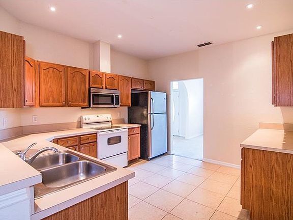 5th image of 1444 Swan Ct