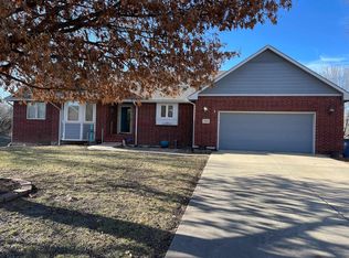 1106 Rainbow Dr, Towanda, KS 67144