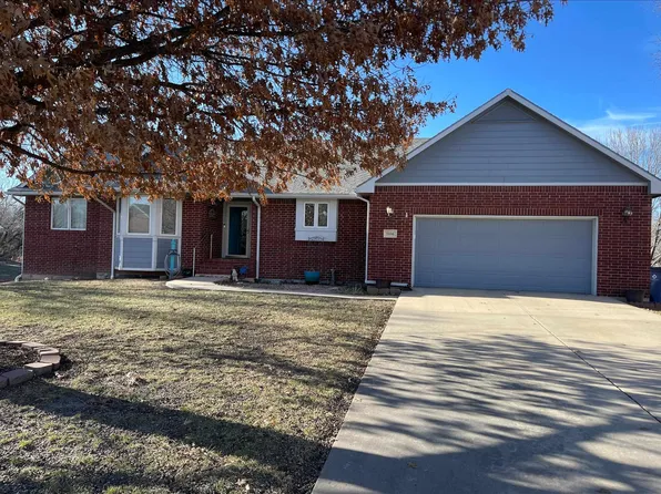 1106 Rainbow Dr, Towanda, KS 67144