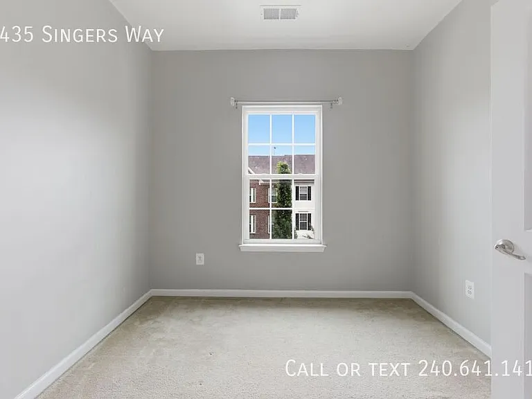 7435 Singers Way — Photo 16