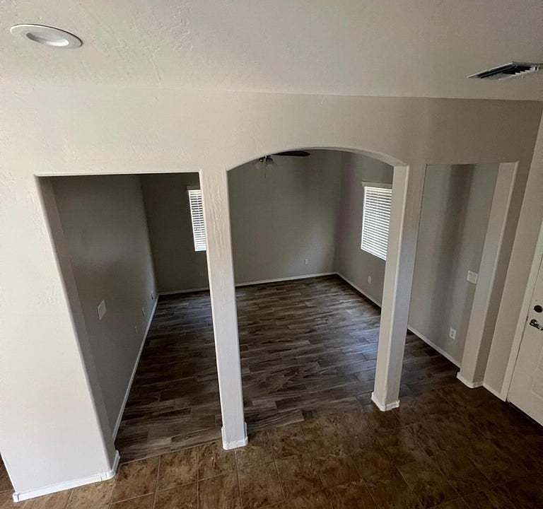 1st image of 4661 E Laurel Ave