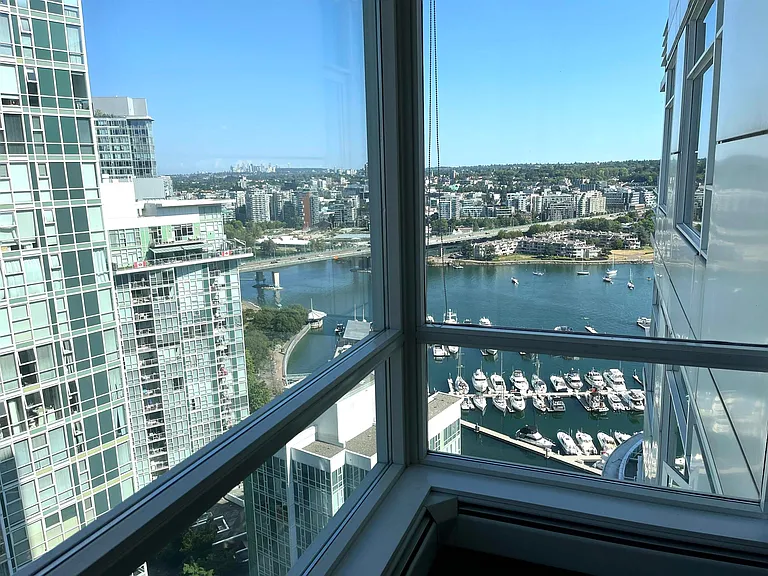 198 Aquarius Mews #3005 — Photo 3