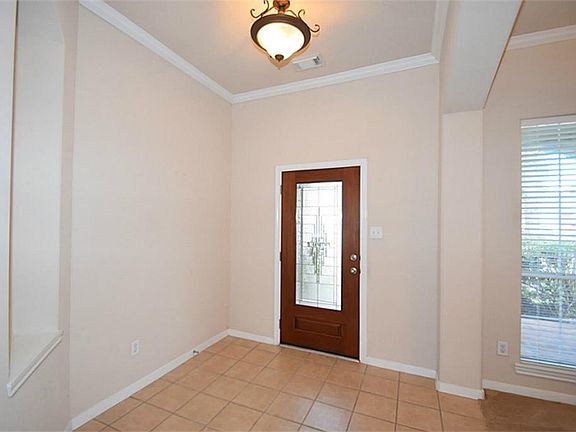 3rd image of 1702 Great Meadows Dr