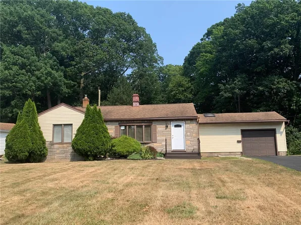 118 Valley Crest Rd, Rochester, NY 14616