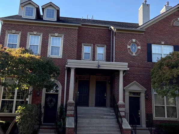 29245 Glen Oaks Blvd E #4, Farmington, MI 48334