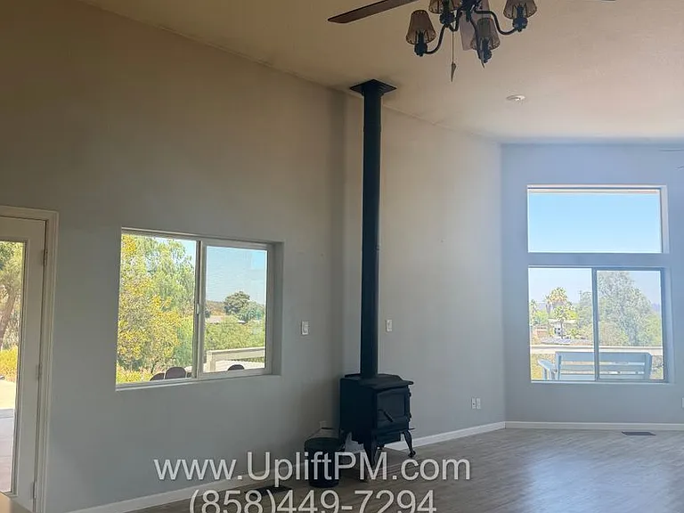 1425 Cedar St — Photo 20