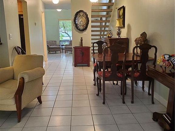 5th image of 3900 NE 18th Ave APT 37
