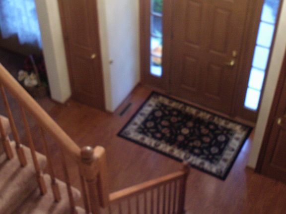 Foyer Down