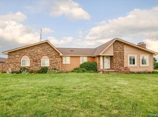 7611 Maple Valley Rd, Brown City, MI 48416