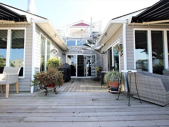 5th image of 19 Cox Ave