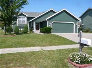 2437 SW Romar Rd, Topeka, KS 66614