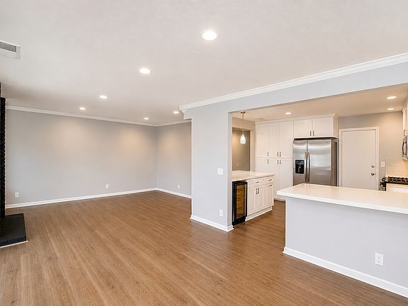 5th image of 4701 Carmonita Ln