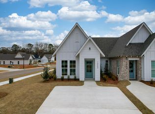 1063 Forrest Ln, Opelika, AL