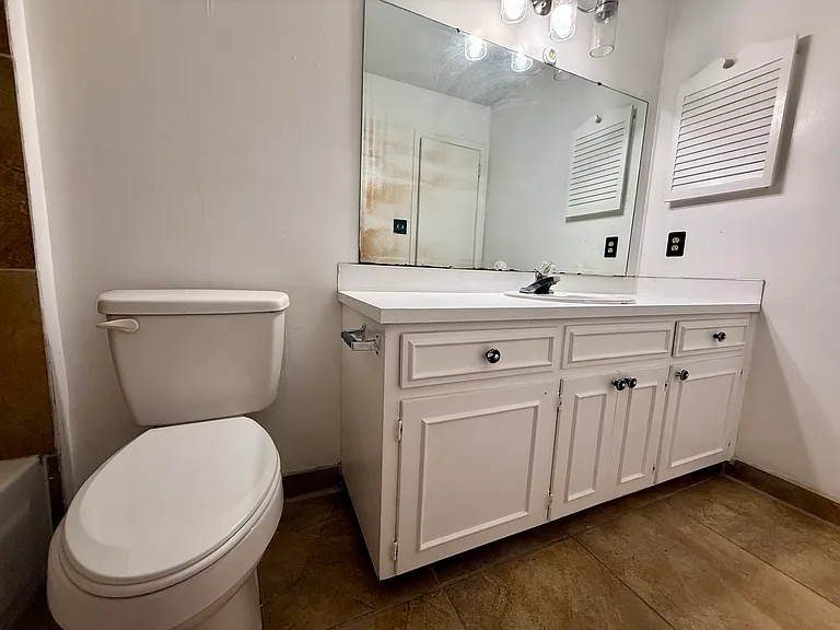 3040 Lynton Dr — Photo 12
