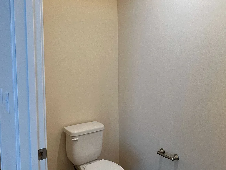 713 Caroline St — Photo 219
