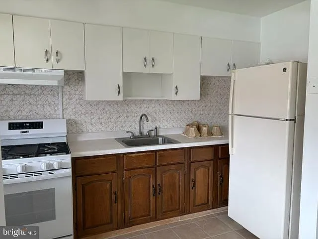 325 Imla St — Photo 9
