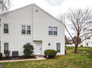 17 Banbury Ct #2232B, Holland, PA 18966