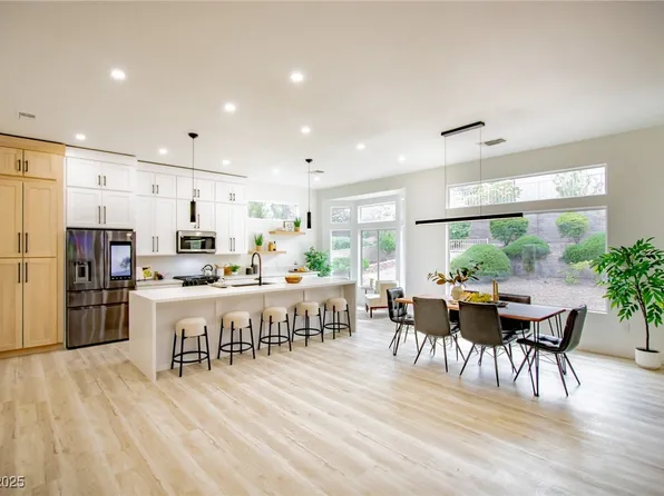 10709 Hunters Woods Pl, Las Vegas, NV 89134