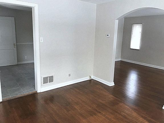 5th image of 2632 Saint Albans Ave