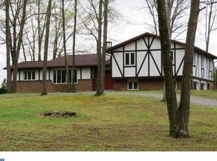 43 Broad Dr, Pine Grove, PA 17963