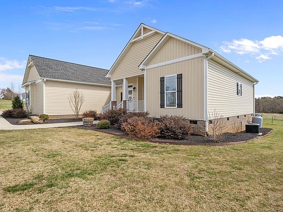 2nd image of 280 Rhodes Rd