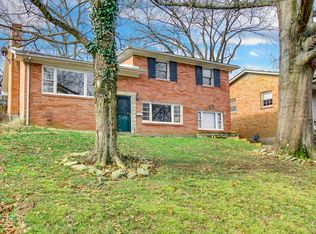 210 Westwood Dr, Woodland Hills, KY 40243