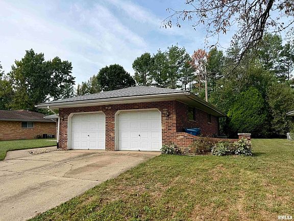 2nd image of 1209-1211 Interlacken Rd