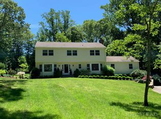 17 Cardinal Ln, Westport, CT 06880