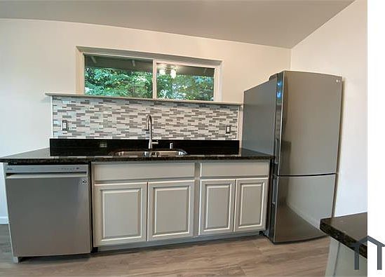 3rd image of 629 Adele Ave #B
