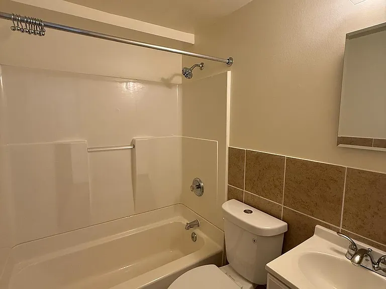 7402 18th Ave #111 — Photo 20