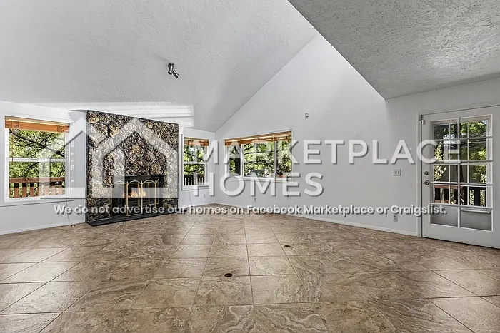 2155 N Rio De Flag Dr — Photo 7