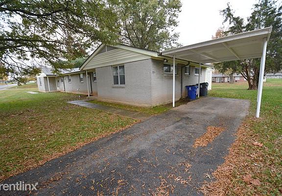 2855 Texas Ave B exterior