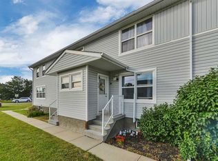 11 S Poplar Cres, Red Deer County, AB T4S1V3