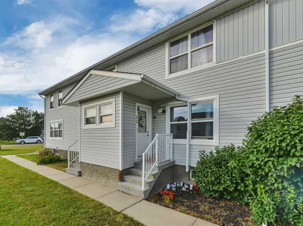 11 S Poplar Cres, Red Deer County, AB T4S 1V3
