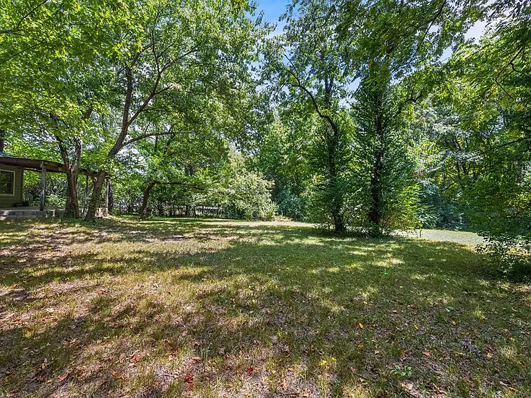 2445 W Mount Comfort Rd — Photo 29
