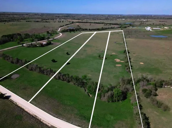 3 Caney Creek Rd, Chappell Hill, TX 77426